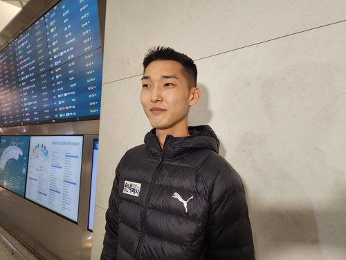 카타르 향하는 우상혁