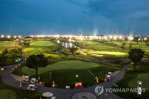 야간 골프장 전경