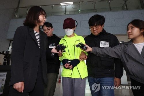 구속심사 향하는 '시흥동 연인 보복살해범'