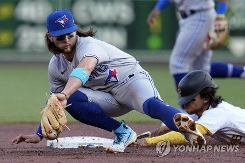 MLB 피츠버그 배지환, 토론토와의 경기서 시즌 14호 도루 