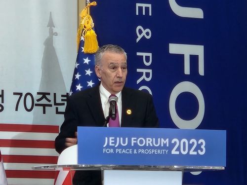제주포럼 한미동맹 특별세션에서 기조연설하는 골드버그 대사 