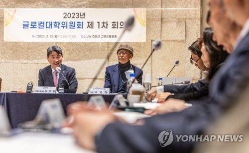 글로컬 대학위원회 1차회의에서 발언하는 이주호 부총리