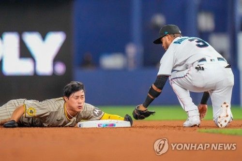 시즌 9호 도루에 성공한 김하성