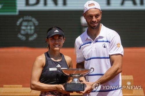 가토(왼쪽)와 푸츠