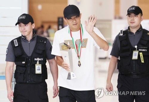 김민재 금의환향