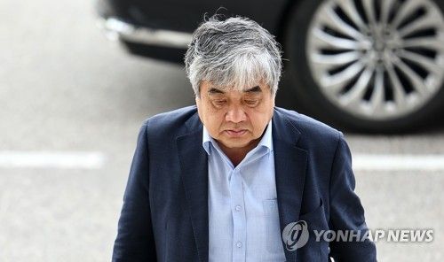 굳은 표정의 한상혁 방송통신위원장