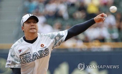 두산 선발 장원준의 역투