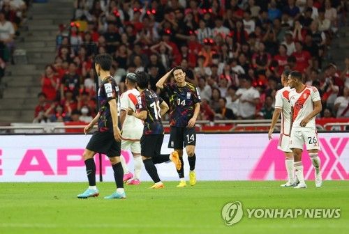 아쉬워하는 안현범