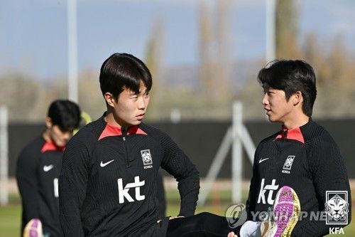 훈련하는 이승원-김용학