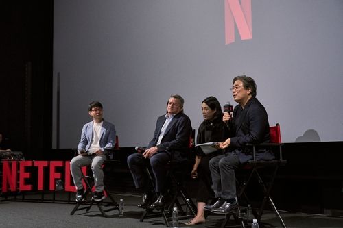 서랜도스 넷플릭스 CEO(가운데)와 박찬욱 감독(오른쪽)