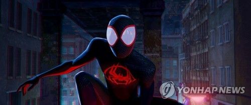 영화 '스파이더맨: 어크로스 더 유니버스'의 한 장면