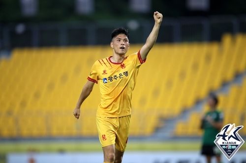 결승골 넣은 이순민