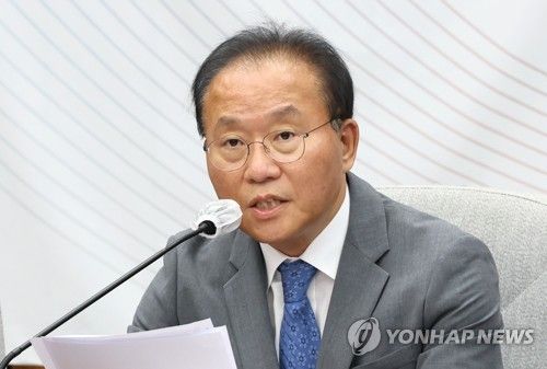 발언하는 윤재옥 원내대표