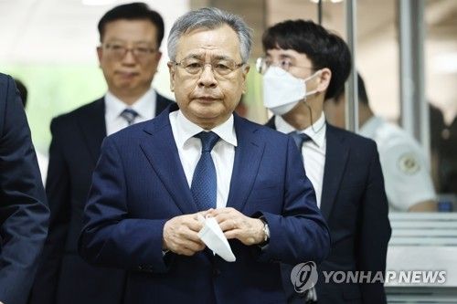 박영수 전 특검, 영장실질심사 출석