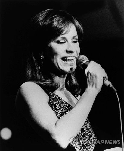 브라질 보사노바의 아이콘 아스트루지 지우베르투