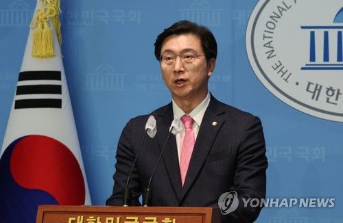 논평 발표하는 국민의힘 강민국 수석대변인