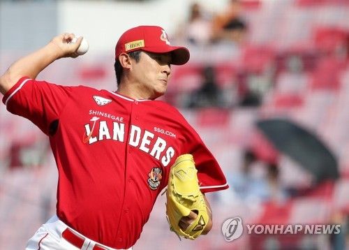 투구하는 노경은