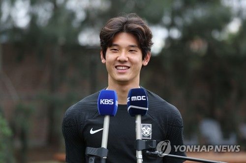 미소 보이는 최석현