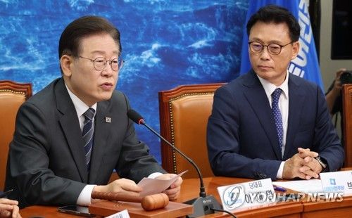 발언하는 이재명 대표