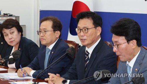 발언하는 박광온 원내대표