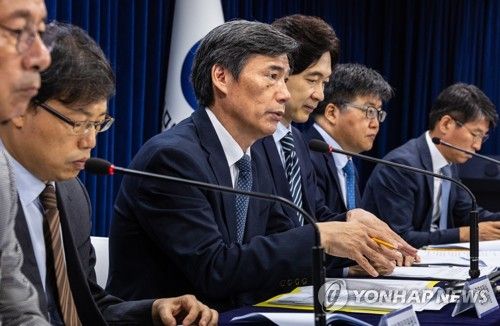 후쿠시마 원전 오염수 일일 브리핑에서 발언하는 박구연 국조실 1차장