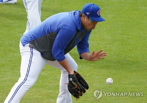 수비 훈련하는 류현진