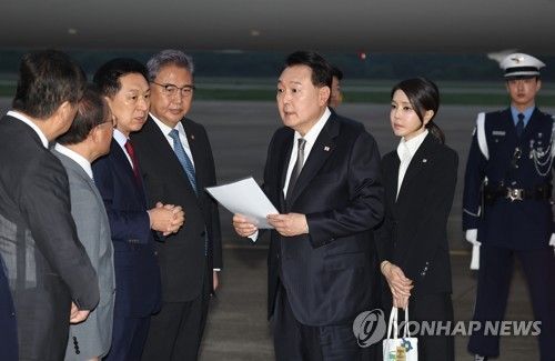 순방 마치고 귀국한 윤석열 대통령