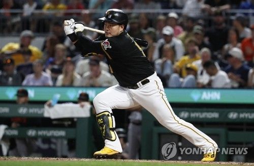 좌전 안타로 4경기 연속 안타 친 최지만 