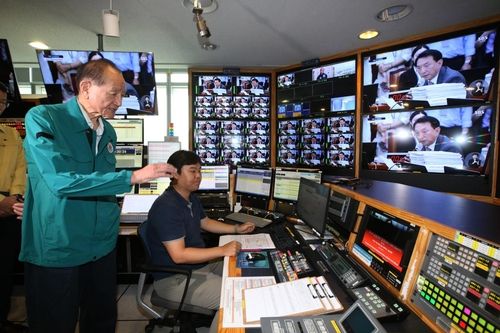 김효재 방통위원장 직무대행, SBS 재난방송 대응상황 점검