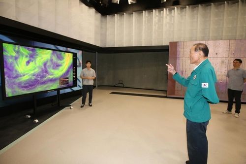 김효재 방통위원장 직무대행, SBS 재난방송 대응상황 점검