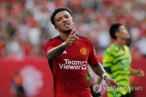 추가골을 터트린 맨유의 제이든 산초