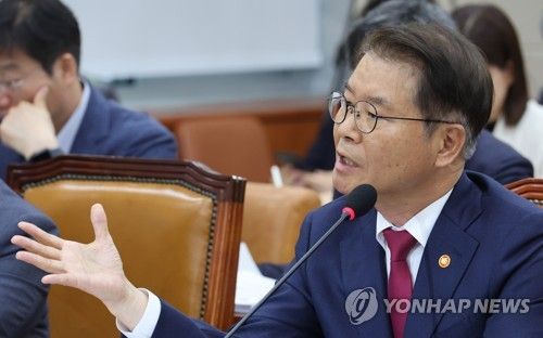 이정식 고용노동부 장관