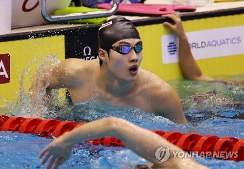 훈련하는 황선우