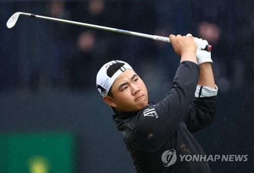 디오픈 최종일 아이언샷을 날리는 김주형.