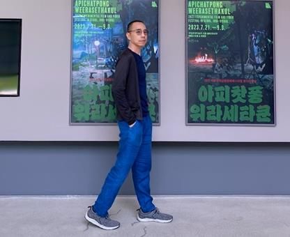 방한 중인 아피찻퐁 위라세타쿤 감독