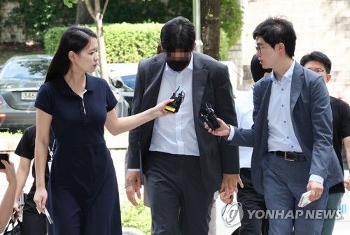 안산 그리너스FC '입단 뒷돈' 에이전트 영장심사