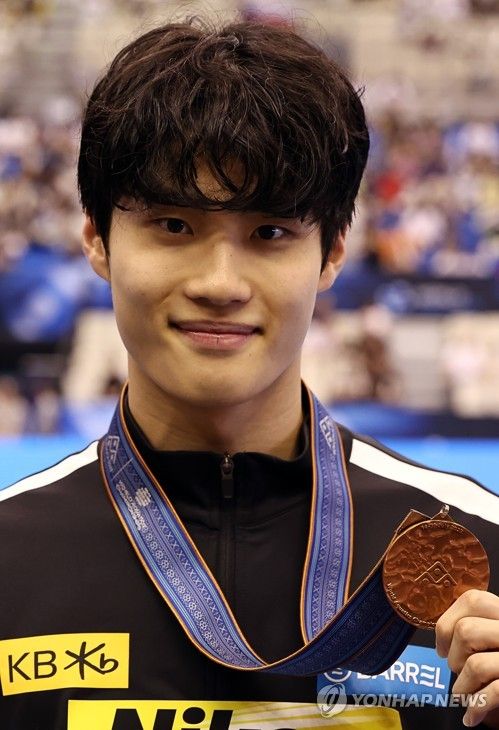 황선우, 자유형 200ｍ 한국新…세계선수권 2회 연속 메달 새역사