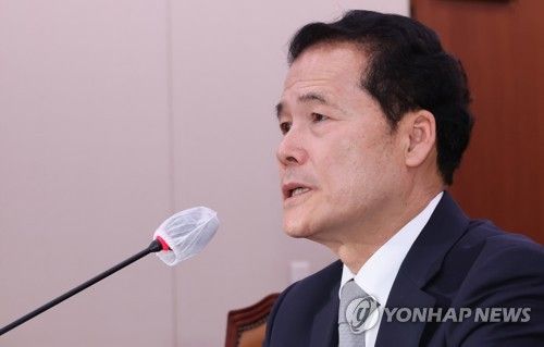 답변하는 김영호 통일부 장관 후보자