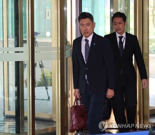 외교부로 초치된 주한일본대사관 총괄공사 대리