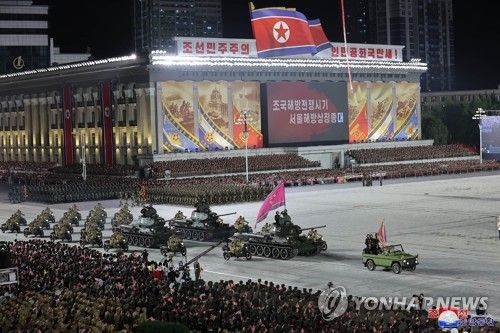 북한, '전승절 70주년' 야간 열병식 개최