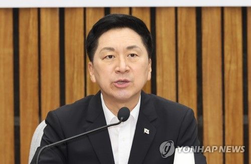 발언하는 김기현 대표