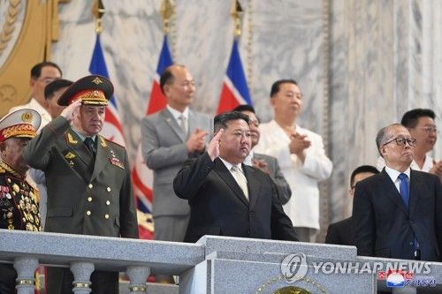 북한, '전승절 70주년' 야간 열병식 개최