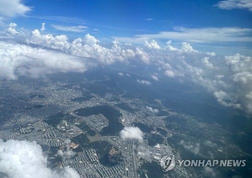 장마 끝, 이제 푸른 하늘과 여름