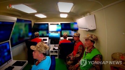 북한 무인기 조종실 내부 모습