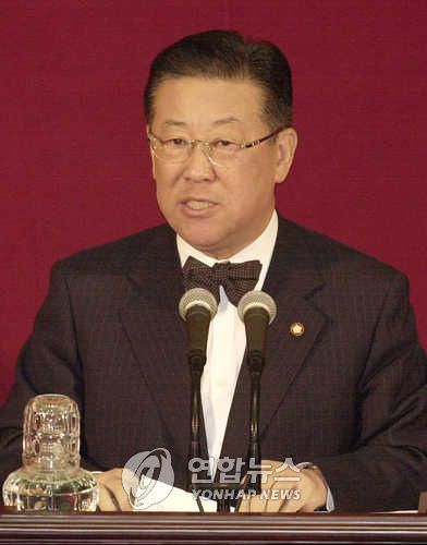 국회의원 시절의 유재건(2001.10.18)