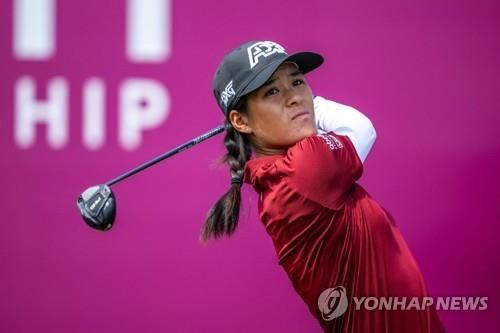 셀린 부티에의 티샷.