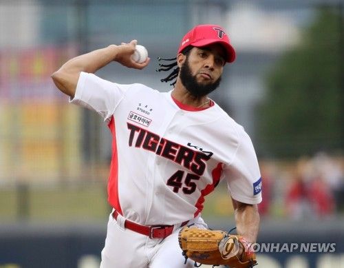 투구하는 메디나