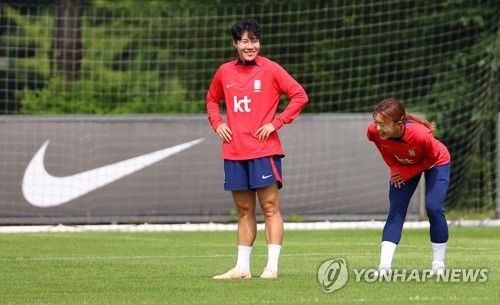 환한 웃음과 함께 훈련에 임하는 이금민-전은하