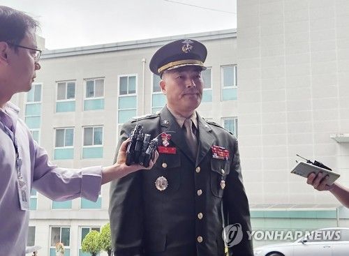 '집단항명' 혐의 박정훈 해병 수사단장 국방부 조사 거부