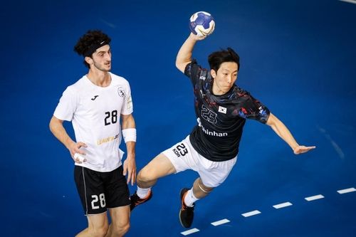 슛을 던지는 이호현(원광대)